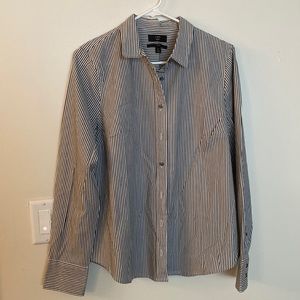 J. Crew Women’s black and white striped slim button up shirt